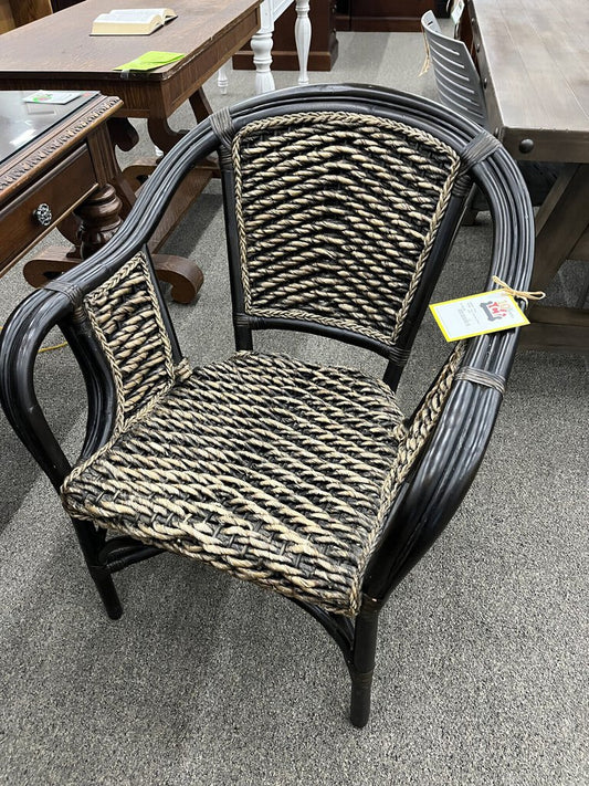 Pier 1wicker Chair