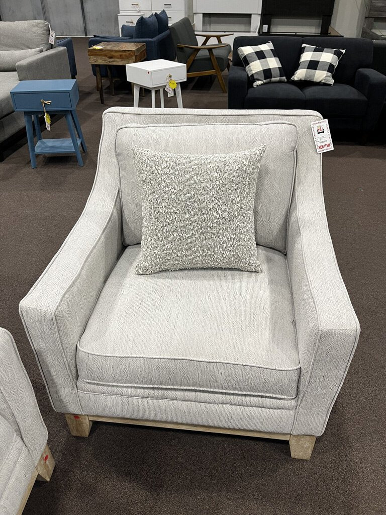 E U3429-203 Grey Chair (NEW)