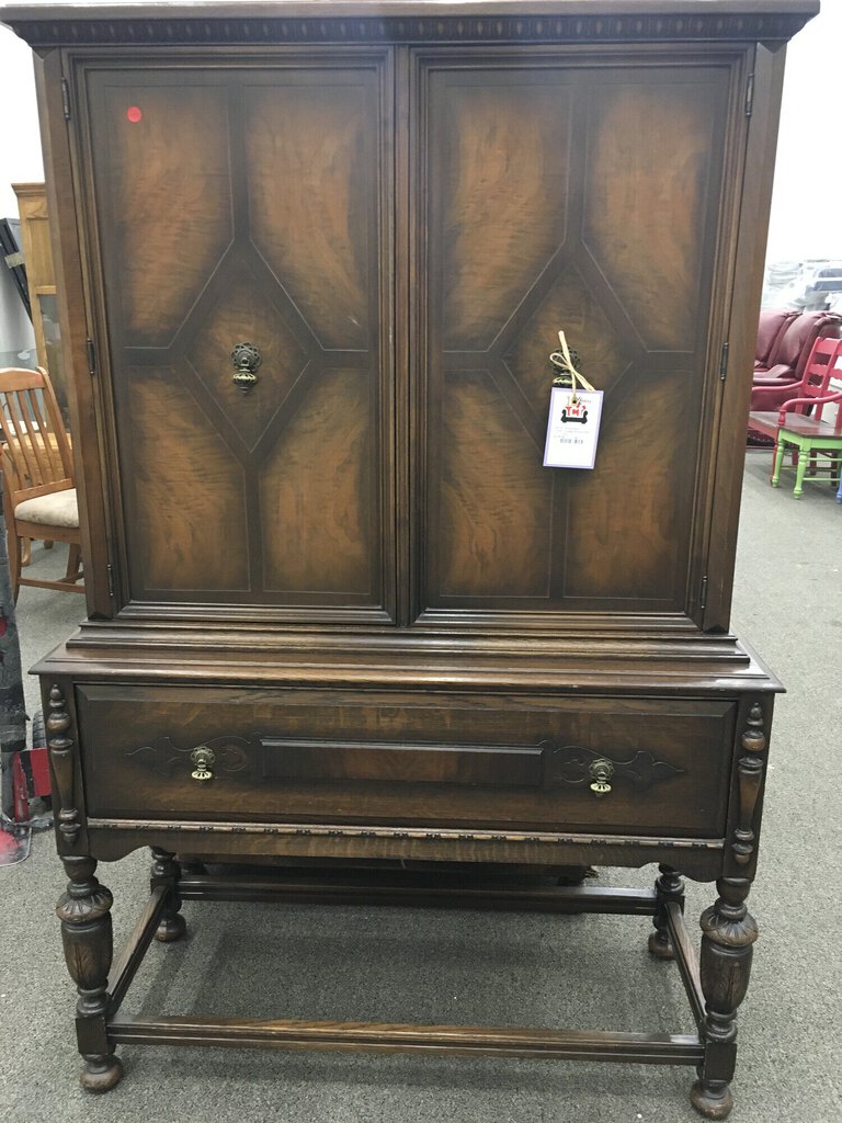 Vintage Dk Wood Hutch