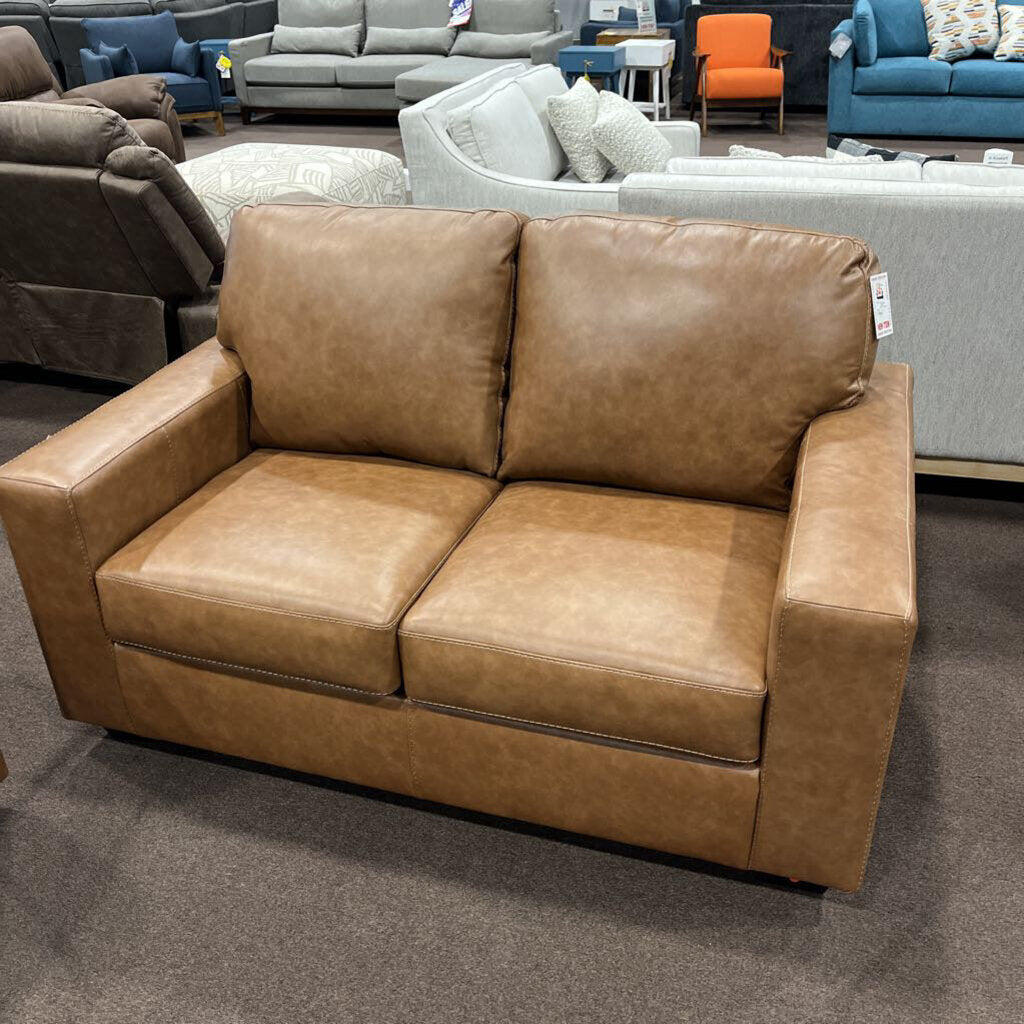 A 5560335 Loveseat Bolsena