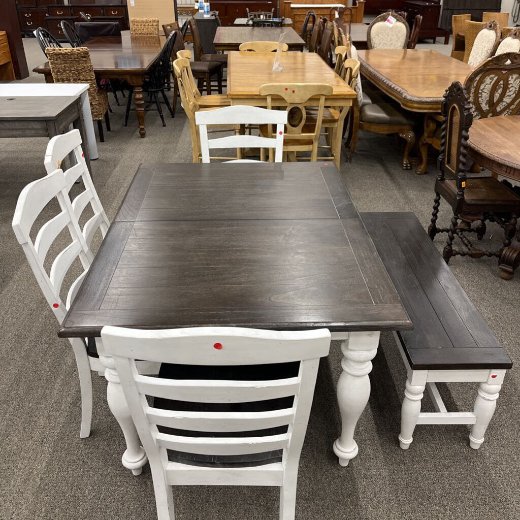 White & Brown Table w/ 4C1B1L