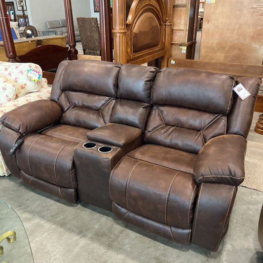 Homestretch Brown PwhL Loveseat