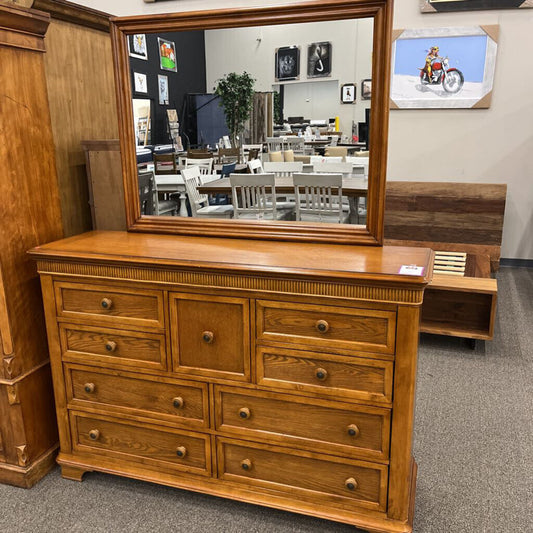 9 Drawer Dresser w/ Mirror