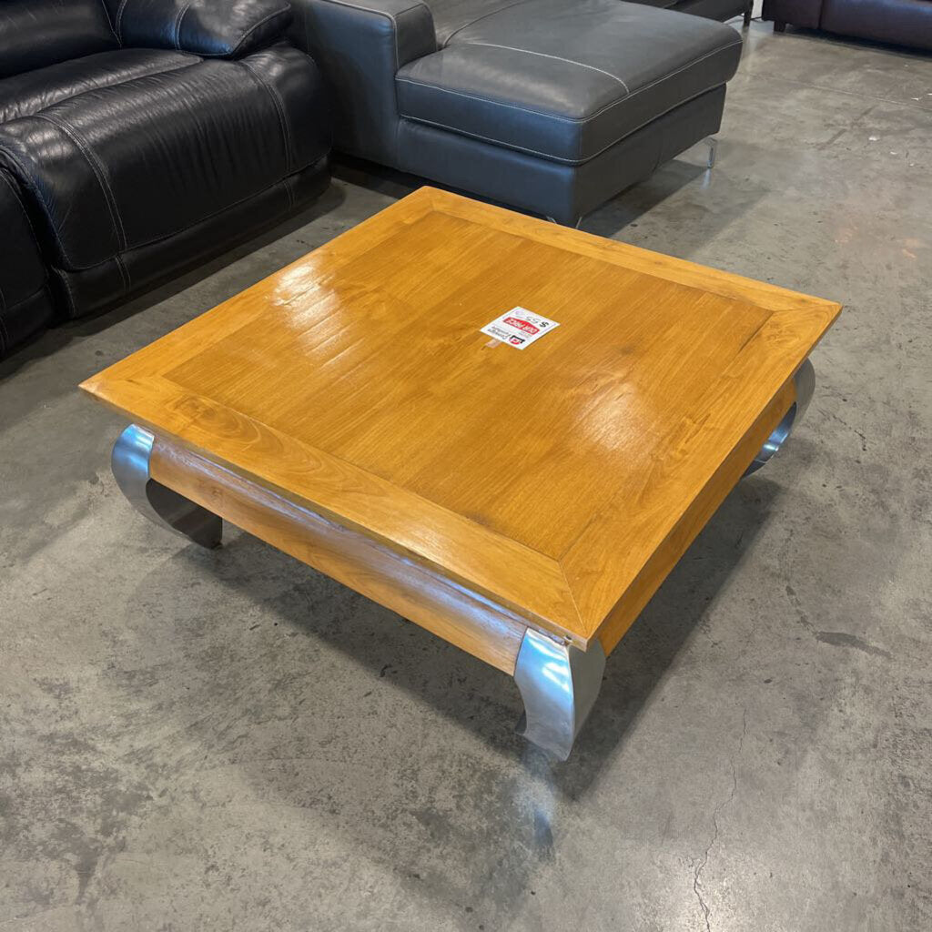 Pine Coffee Table w/silver legs