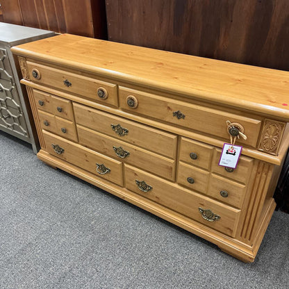 Pine 7 Drawer Dresser