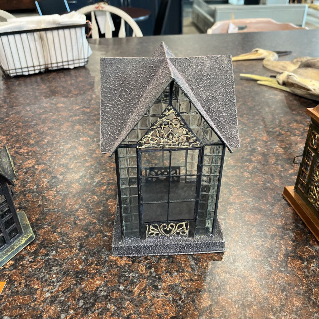 Echo Valley Glass House Lantern