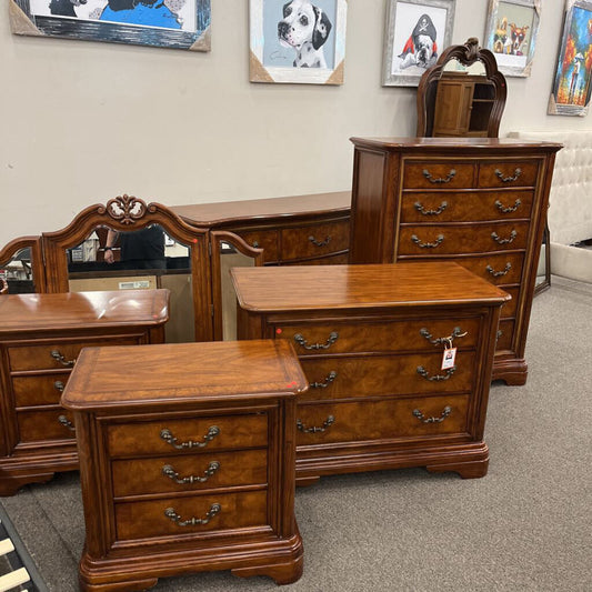 6pc. Bedroom Set of Chests