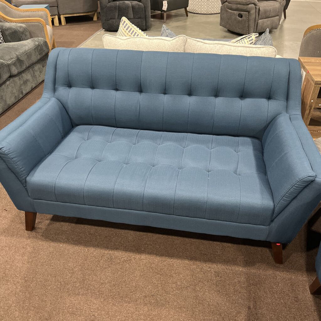 E U3216-104 Loveseat Navy