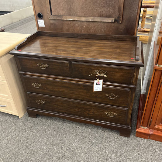 Low 3 Drawer Dresser