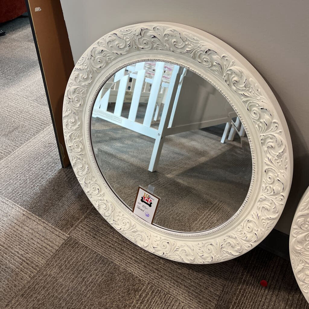 White Round Mirror