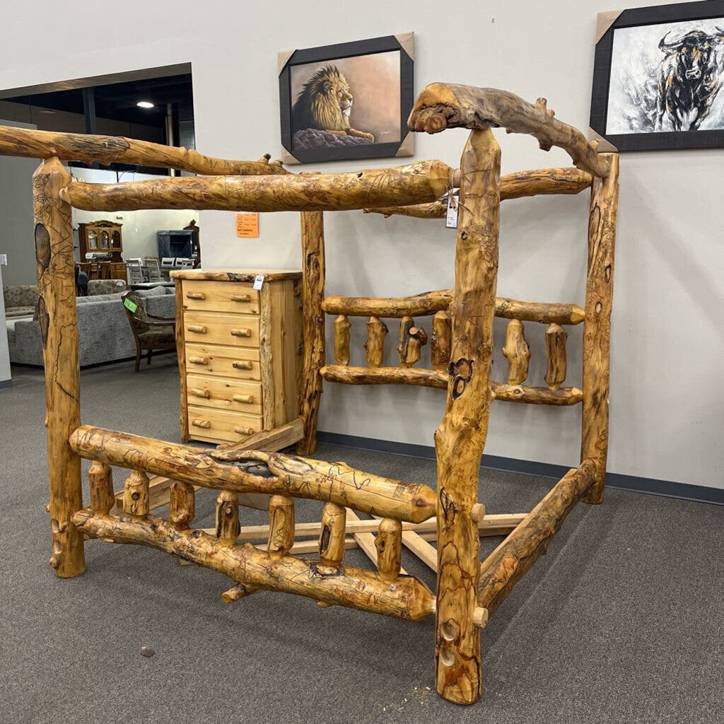 Log E.King Canopy Bed