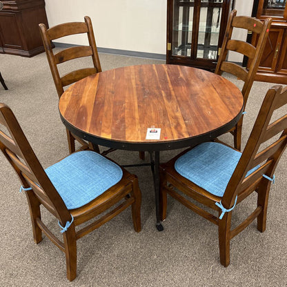 Round Dining Table w/ 4 Chairs