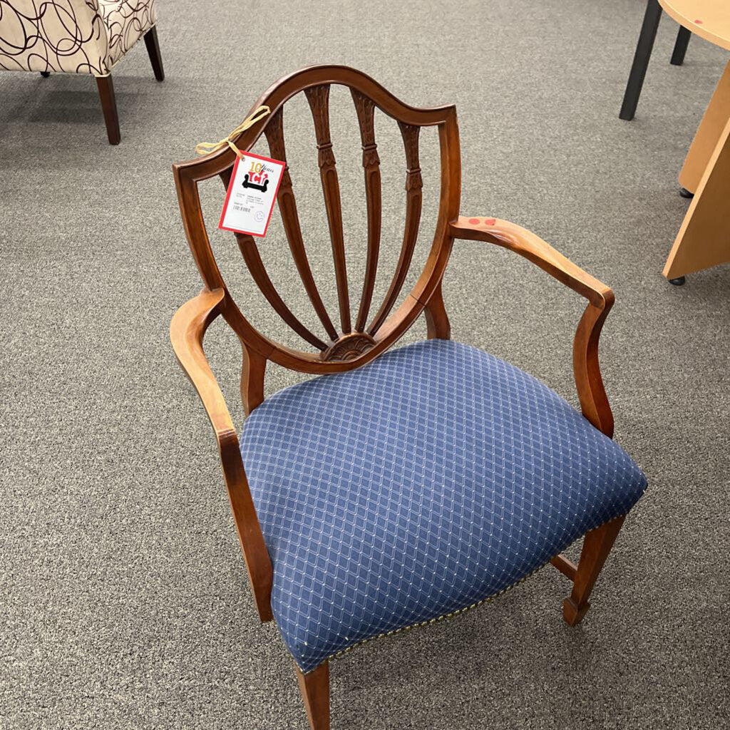 Vintage Table w/ 6 Chairs 3 Leaves