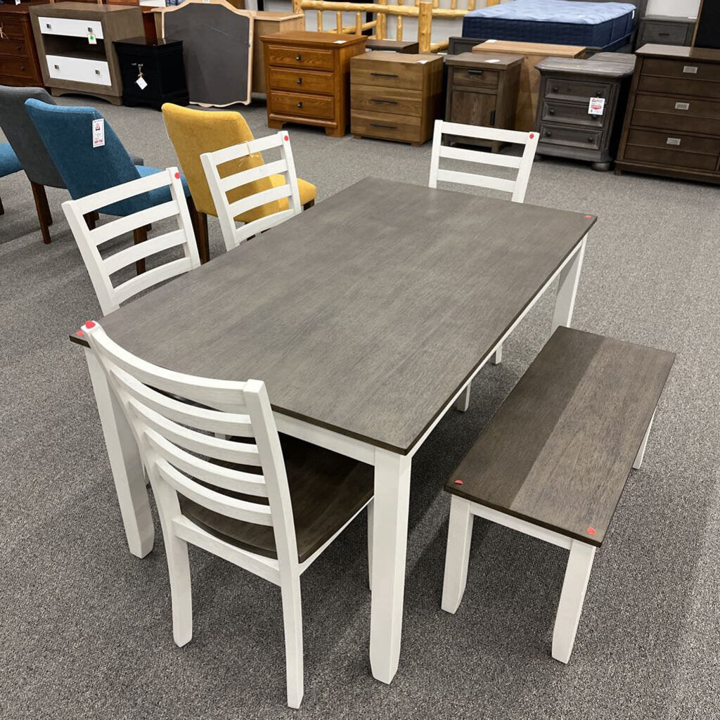 White & Gray Table w/ 4C&B