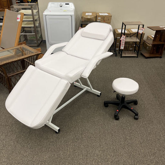 White Salon/Massage Chair w/ Stool