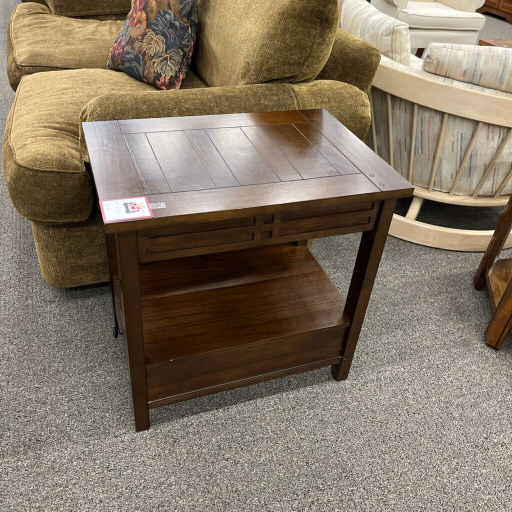 Mission Style End Table w/ Dwr