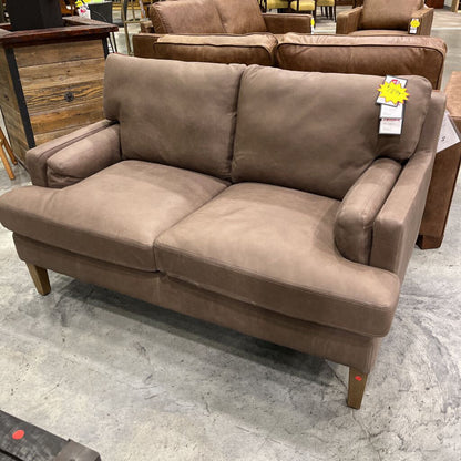 P L3534 Stewart Loveseat