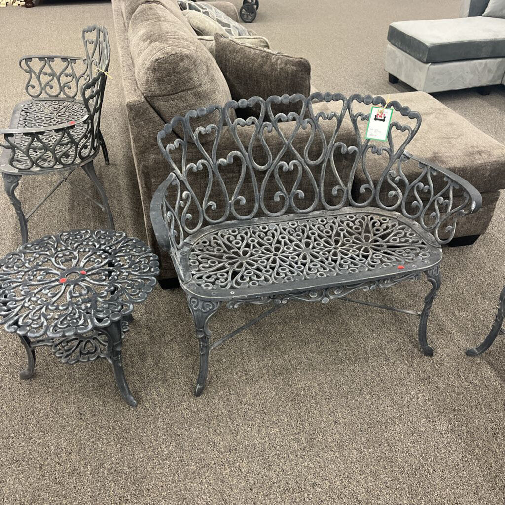 Cast Aluminum Bench w/ Table