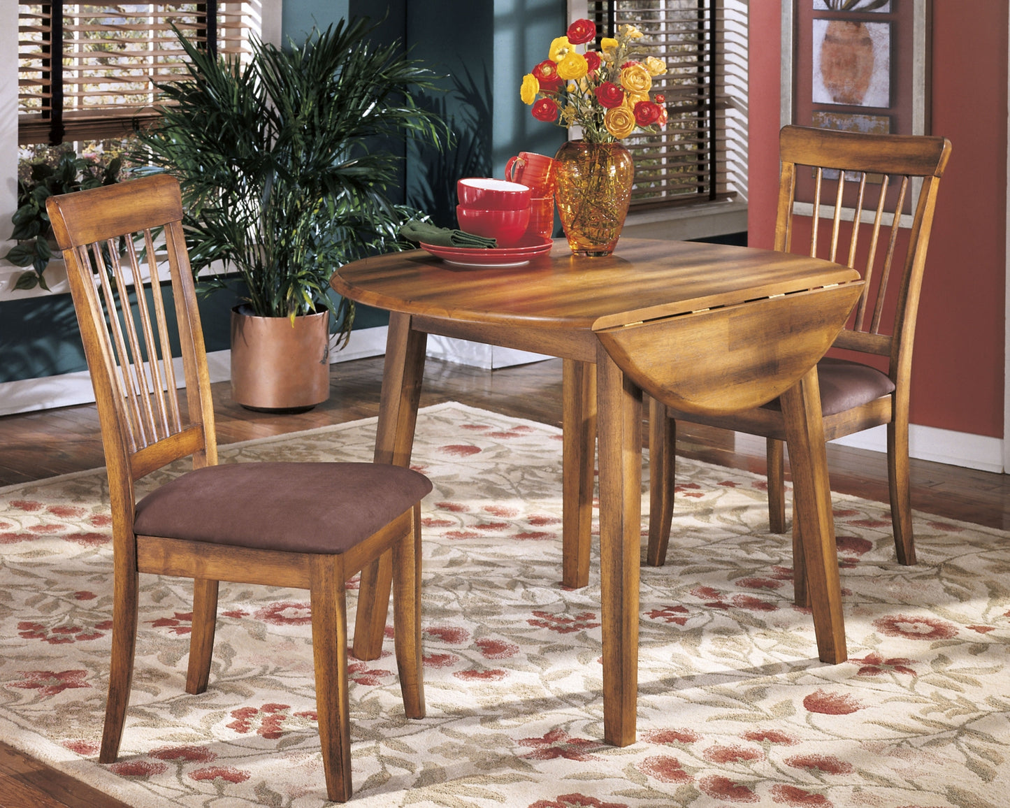 Berringer Round DRM Drop Leaf Table