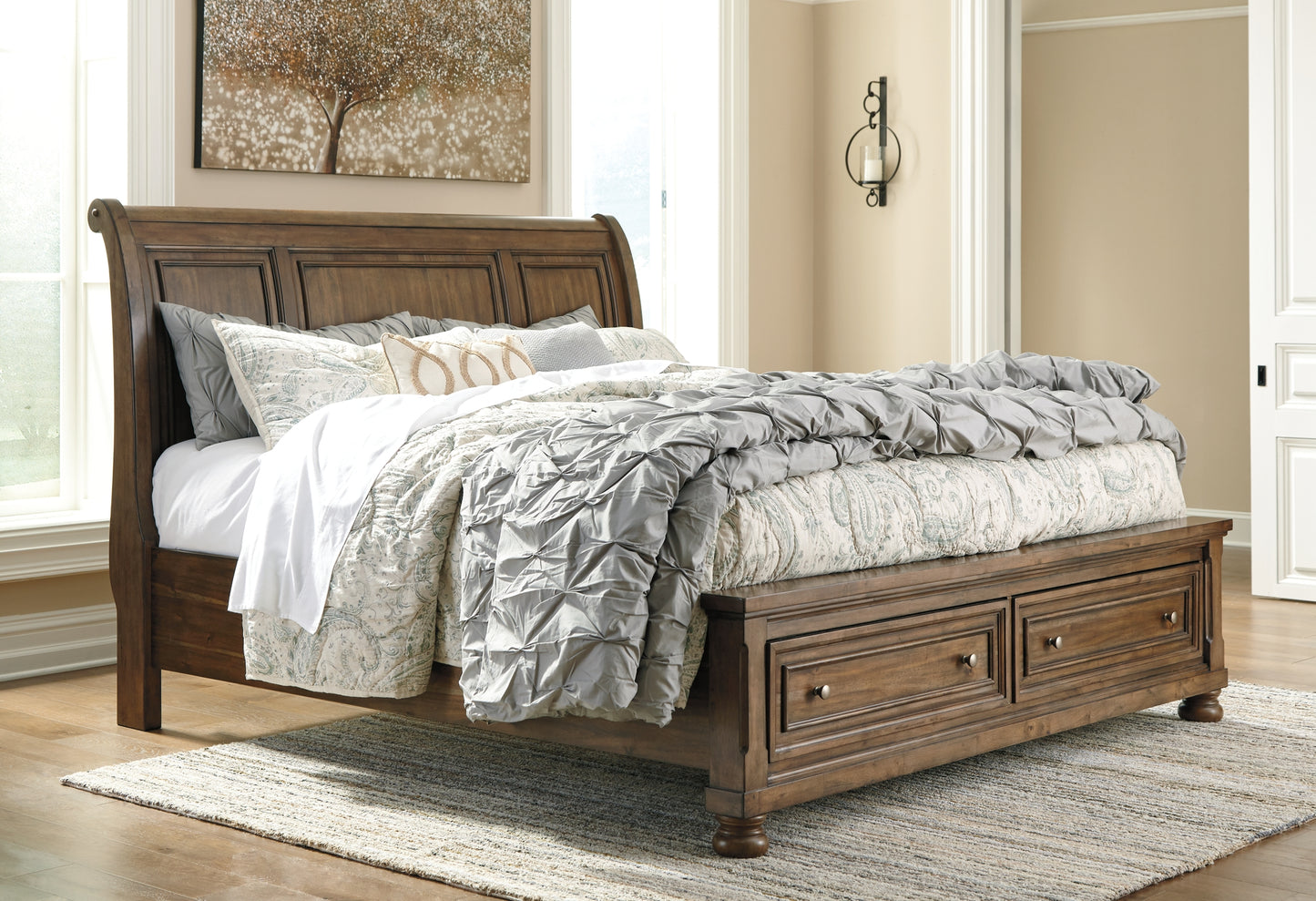 Flynnter  Sleigh Bed With 2 Storage Drawers With Mirrored Dresser And Chest