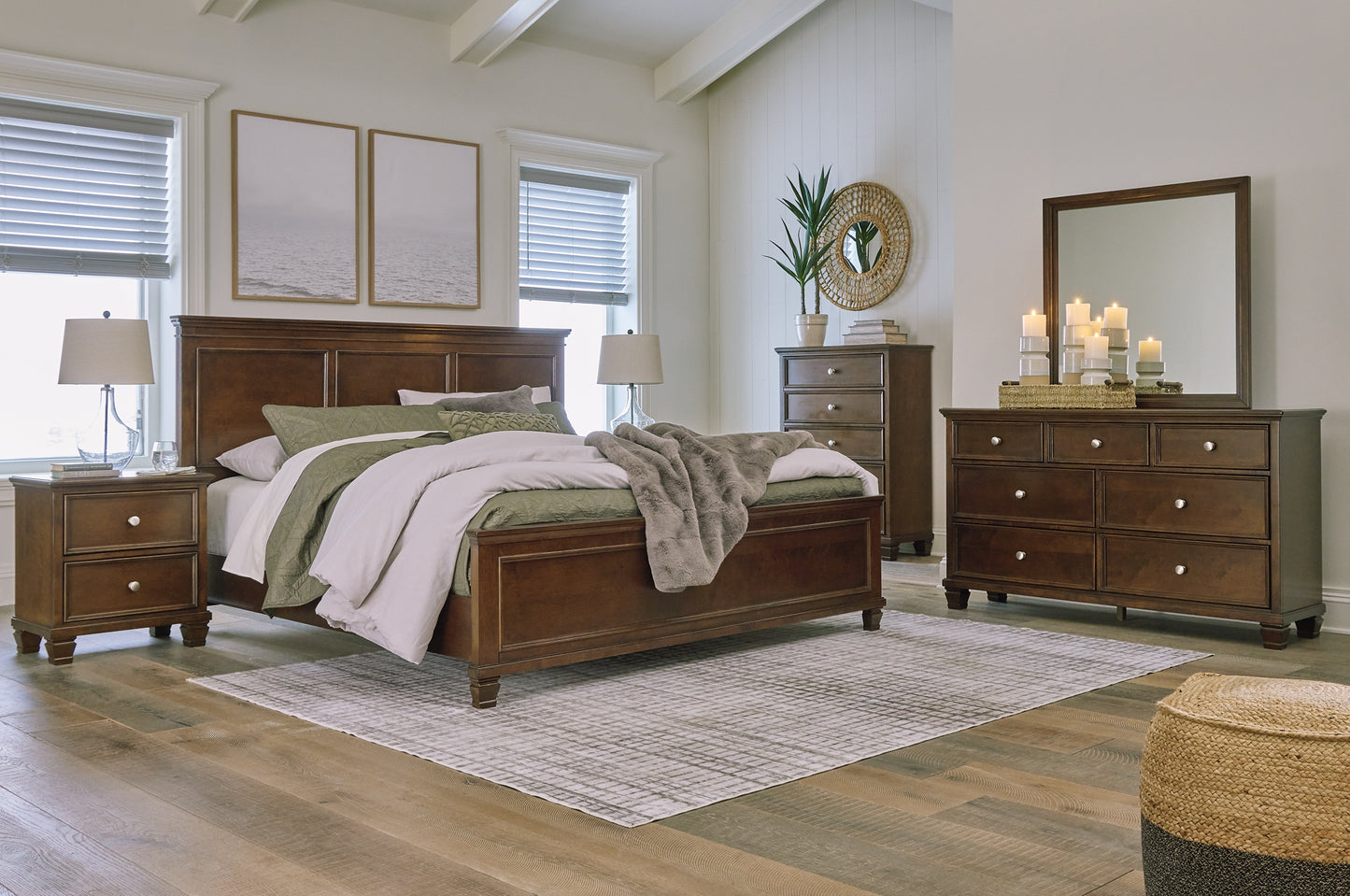 Danabrin King Panel Bed with Mirrored Dresser and Chest