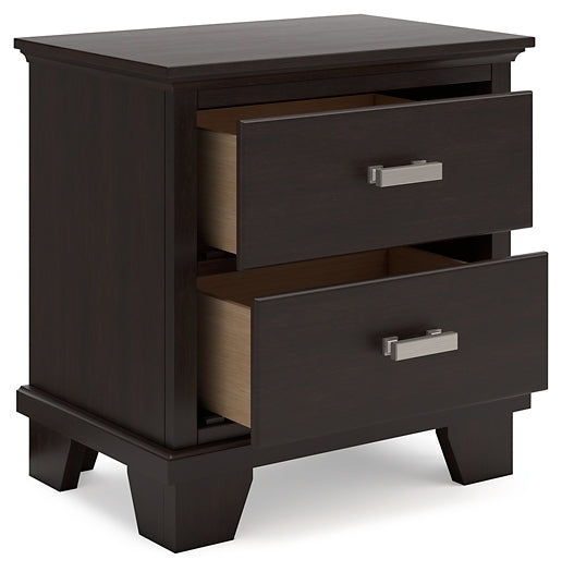 Covetown California King Panel Bed with Dresser and Nightstand