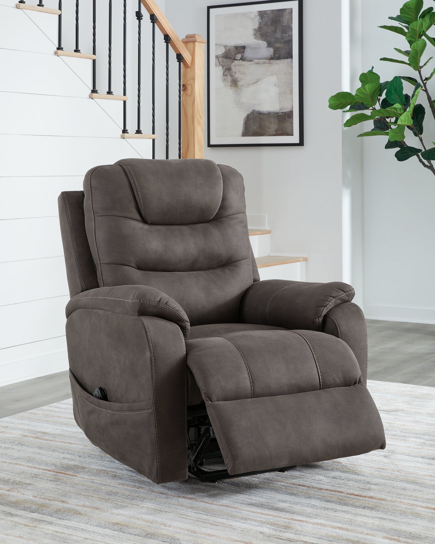 Snowfield Power Lift Recliner